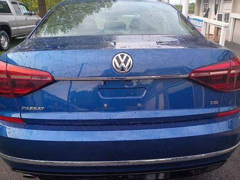 Used 2017 Volkswagen Passat 1.8T R-Line FWD image 6