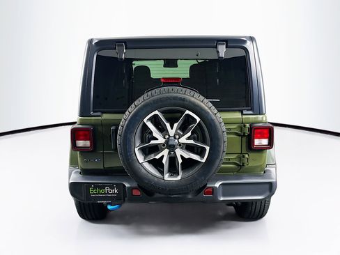 Used 2024 Jeep Wrangler Unlimited AWD/4WD image 7