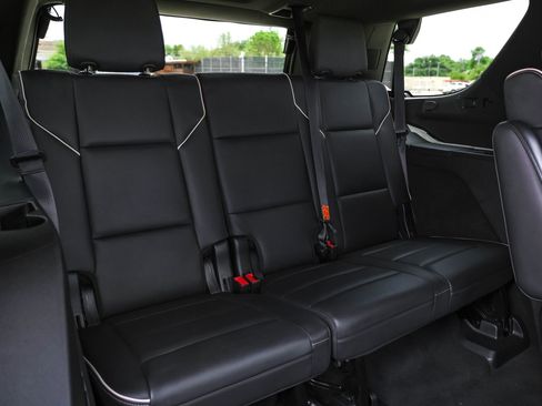 Used 2021 Cadillac Escalade Sport w/ Driver Assist Tech Package AWD/4WD image 40