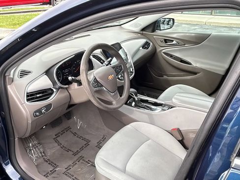 Used 2021 Chevrolet Malibu LT image 10