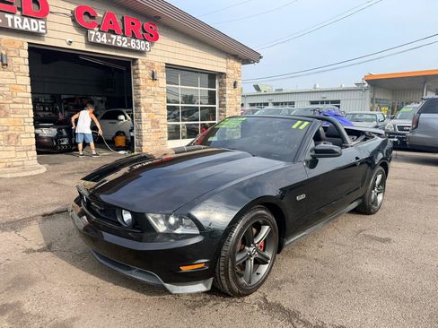 Used 2011 Ford Mustang GT Premium w/ Electronics Pkg RWD image 14