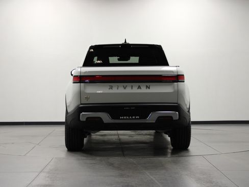 Used 2022 Rivian R1T Adventure image 5