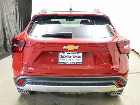 Used 2026 Chevrolet Trax LT w/ Driver Confidence Package image 6
