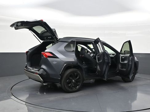Used 2023 Toyota RAV4 SE AWD/4WD image 29