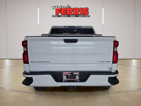 Used 2021 Chevrolet Silverado 1500 Custom AWD/4WD image 4