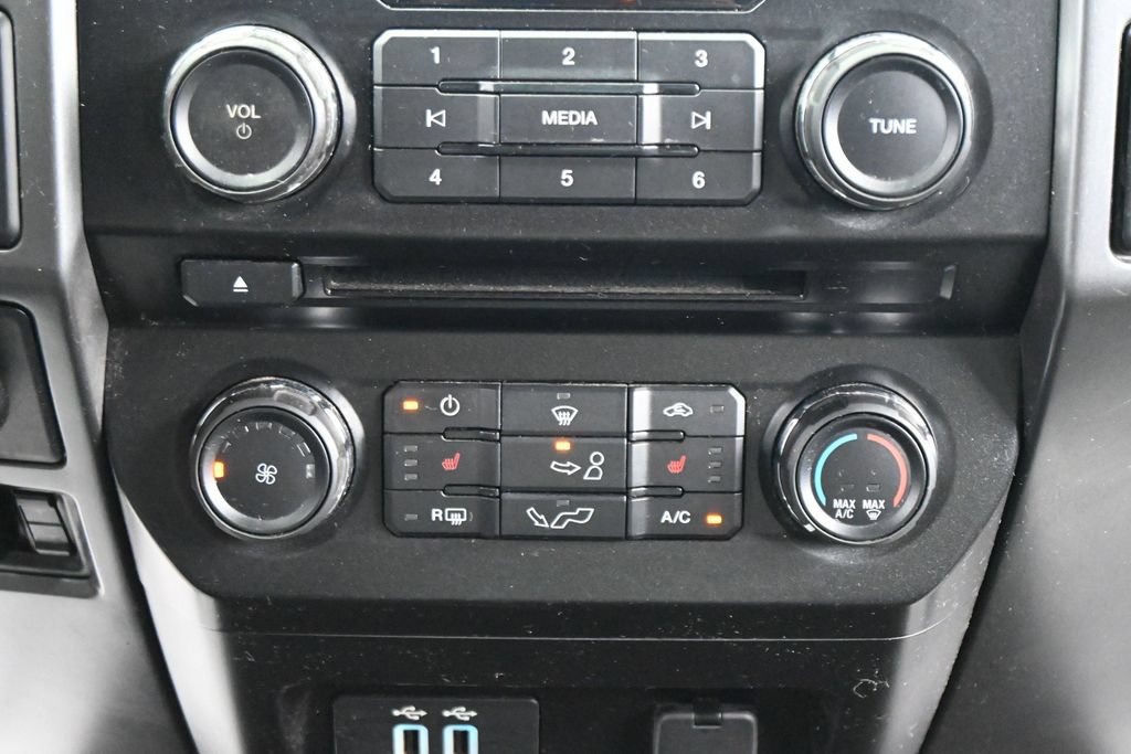 Used 2018 Ford F150 XLT w/ Equipment Group 302A Luxury AWD/4WD image 19