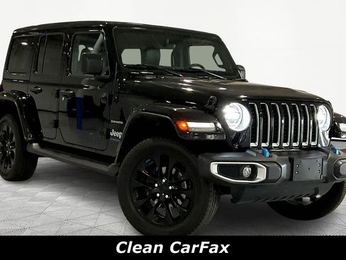 Used 2023 Jeep Wrangler Sahara w/ Cold Weather Group AWD/4WD image 3