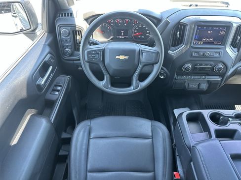 Used 2025 Chevrolet Silverado 1500 W/T w/ Trailering Package AWD/4WD image 17