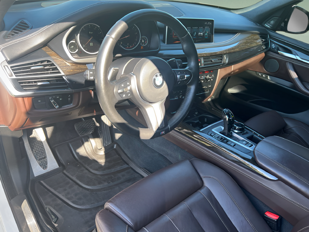 Used 2017 BMW X5 xDrive50i AWD/4WD image 16