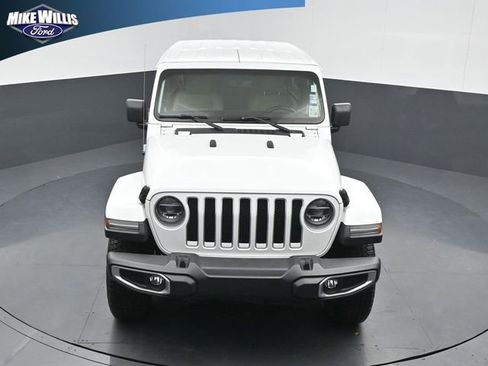 Used 2018 Jeep Wrangler Unlimited Sahara image 10