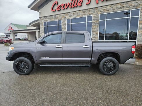 Used 2017 Toyota Tundra SR5 w/ SR5 Upgrade Package image 2