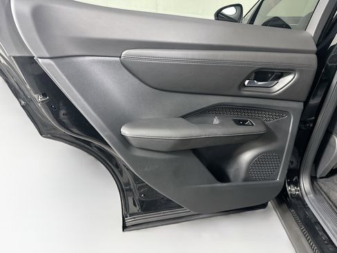 Used 2023 Nissan Ariya FWD image 27