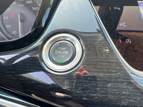 Used 2024 Cadillac XT6 Premium Luxury w/ Technology Package AWD/4WD image 36
