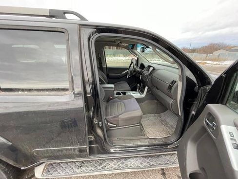 Used 2008 Nissan Pathfinder SE w/ Premium Pkg image 26