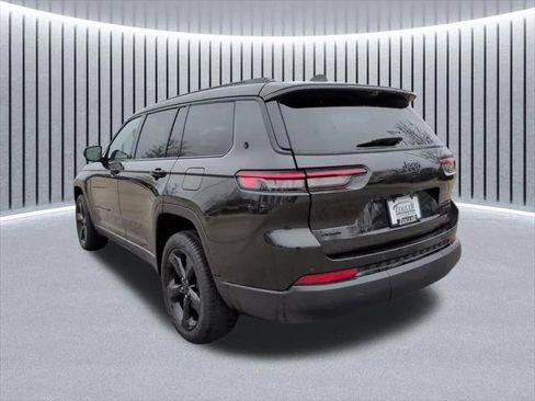 Certified 2025 Jeep Grand Cherokee L Limited w/ Luxury Tech Group II AWD/4WD image 11