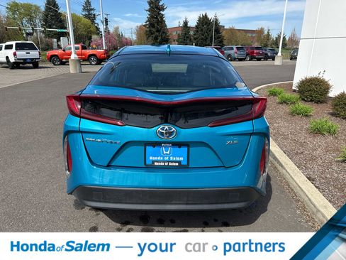 Used 2021 Toyota Prius Prime XLE image 5