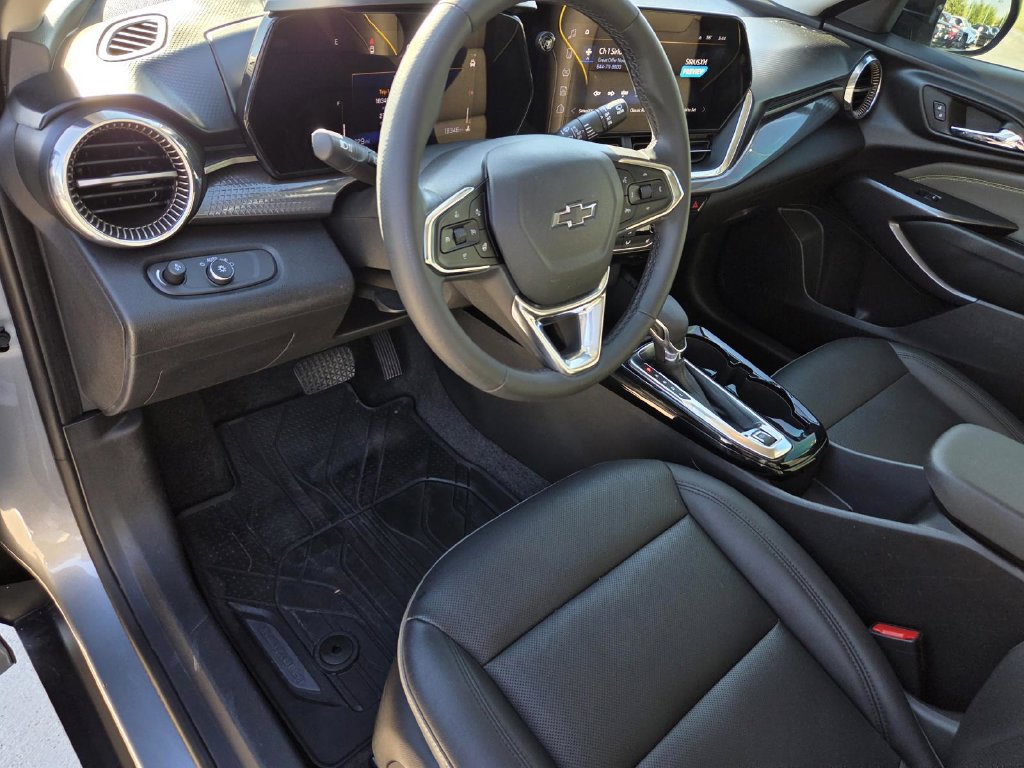 Used 2025 Chevrolet Trax ACTIV w/ Driver Confidence Package FWD image 19