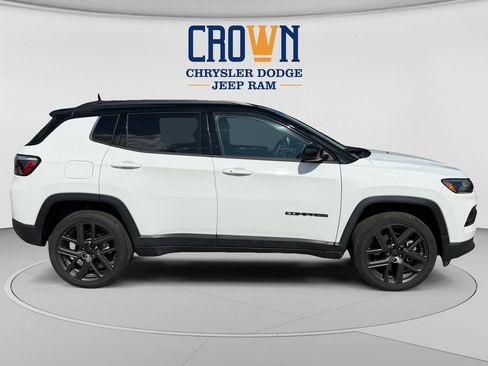 Used 2026 Jeep Compass Limited AWD/4WD image 2