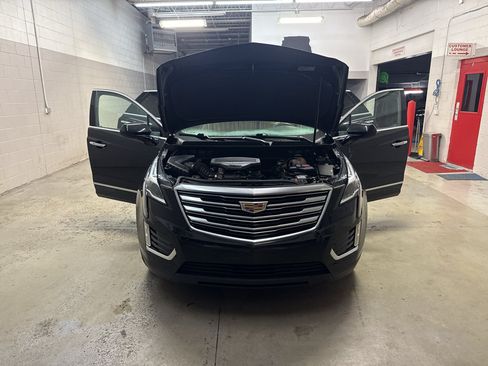 Used 2017 Cadillac XT5 Premium Luxury AWD/4WD image 10