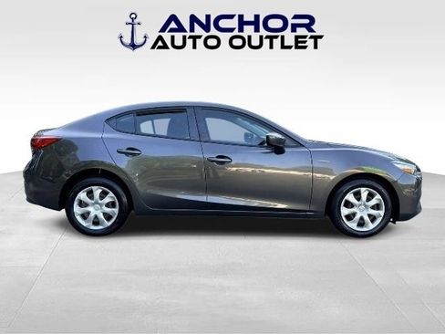 Used 2017 MAZDA MAZDA3 Sport FWD image 8