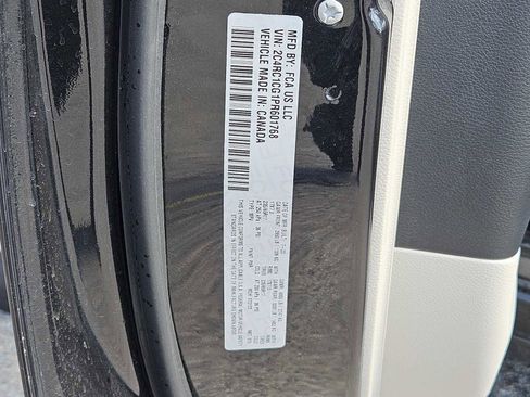 Used 2023 Chrysler Voyager LX image 26