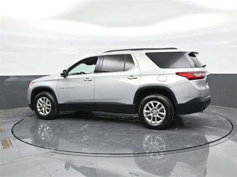 Used 2021 Chevrolet Traverse LT w/ LPO, Floor Liner Package image 4