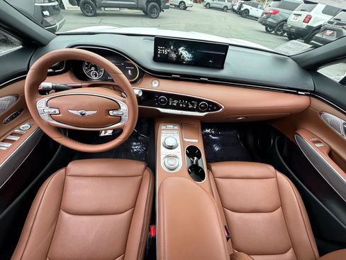 Used 2025 Genesis GV70 2.5T w/ Advanced Package image 5