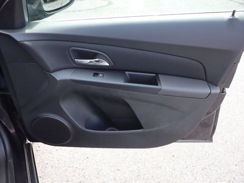 Used 2014 Chevrolet Cruze LT FWD image 21