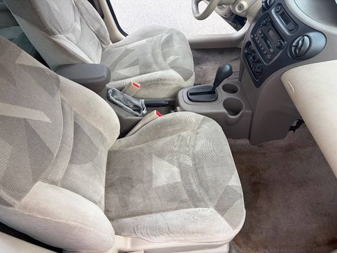 Used 2003 Saturn ION Level 3 w/ Travel Pkg FWD image 10