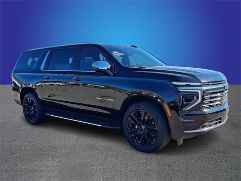 Used 2025 Chevrolet Suburban Premier w/ Sun And Tow Package image 3