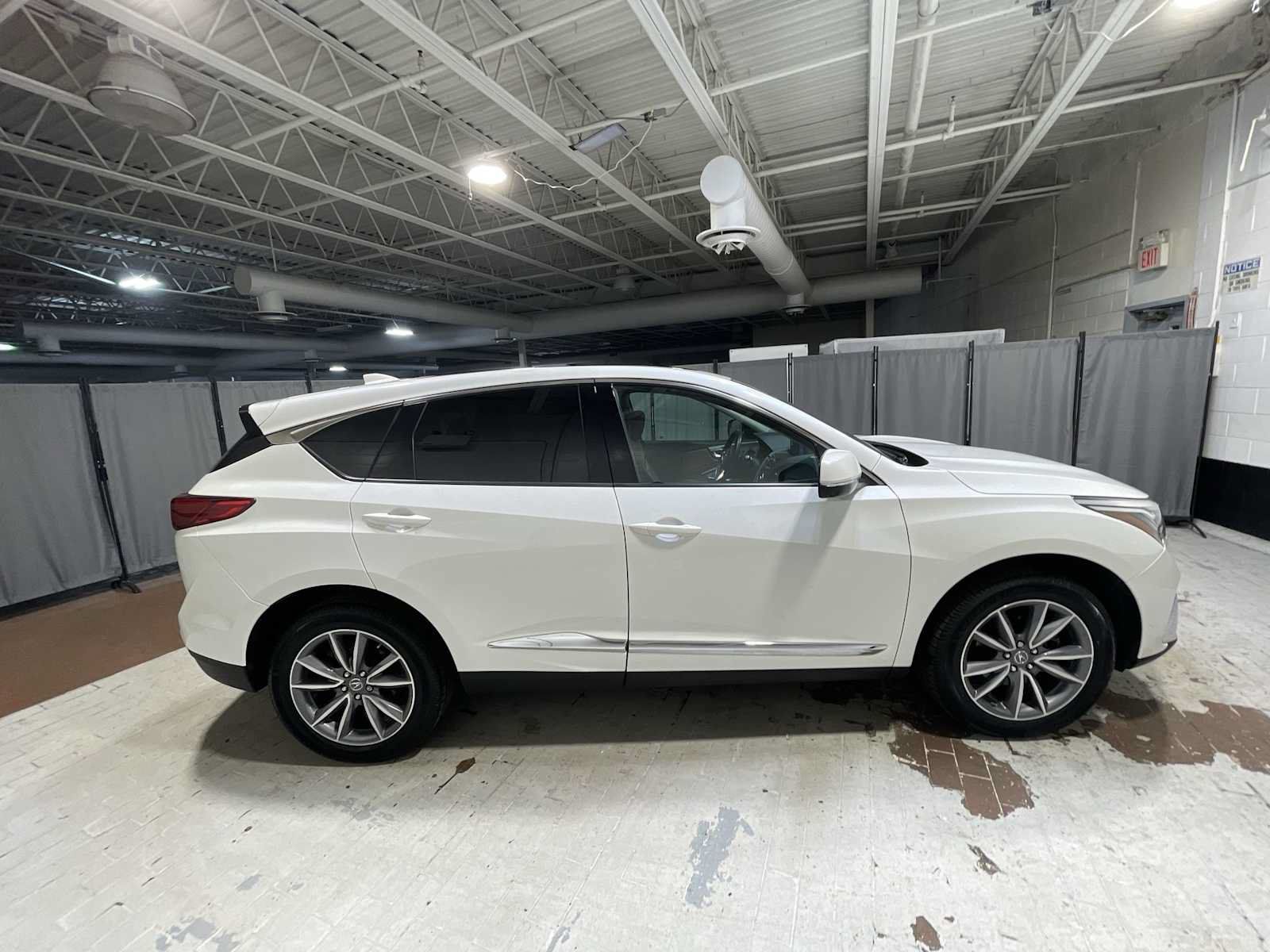 Used 2019 Acura RDX w/ Technology Package AWD/4WD image 27