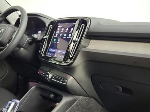 Certified 2026 Volvo XC40 B5 Plus w/ Climate Package AWD/4WD image 33