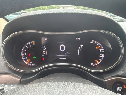 Used 2017 Jeep Grand Cherokee Limited AWD/4WD image 46