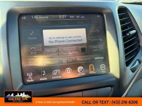 Used 2015 Jeep Cherokee Limited image 23