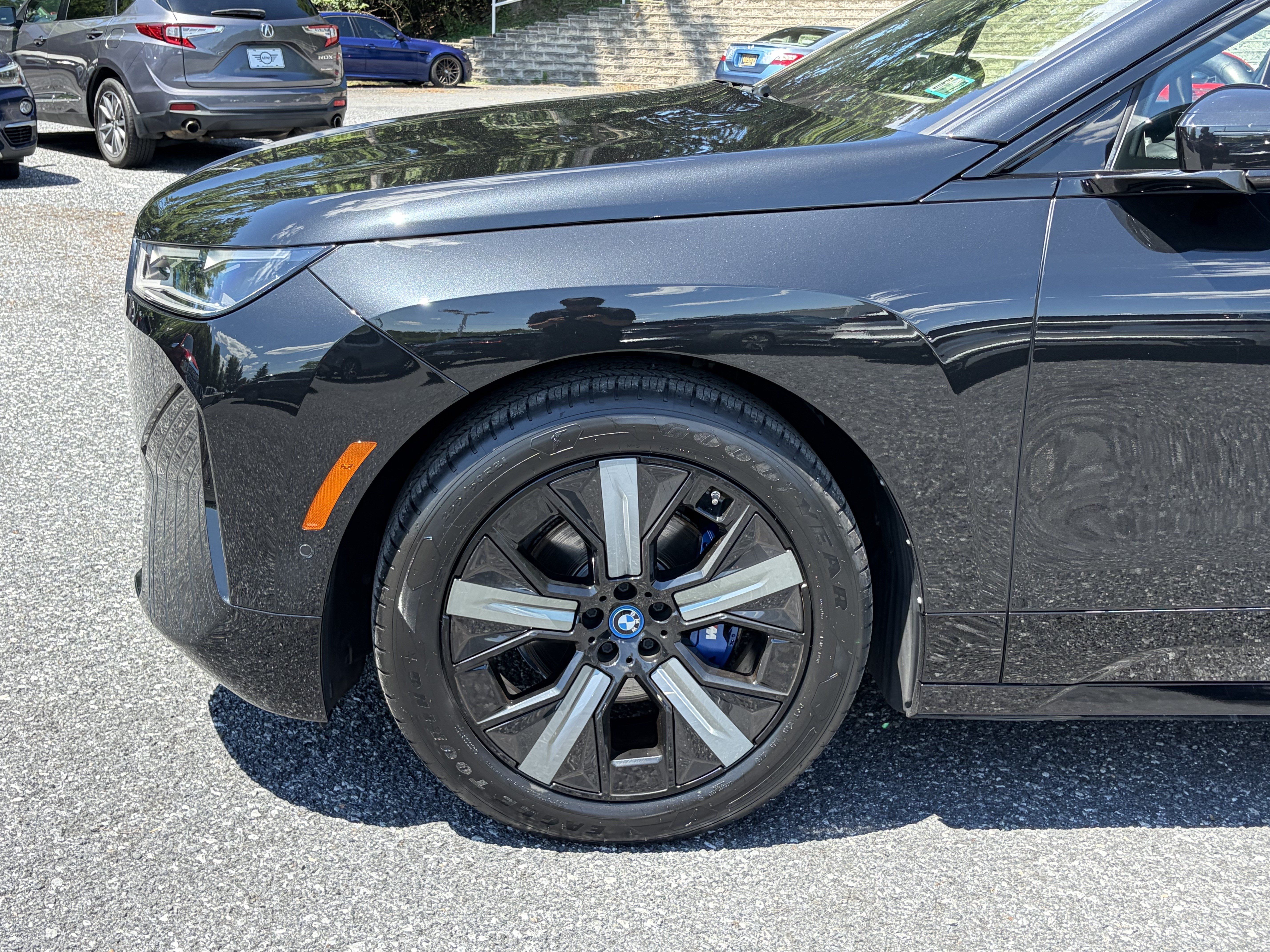 Certified 2023 BMW iX M60 w/ Executive Package AWD/4WD image 4