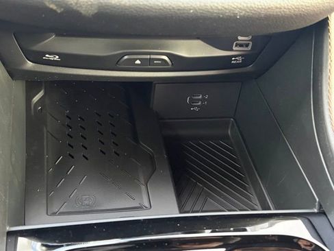 New 2026 Chrysler Pacifica Pinnacle image 26