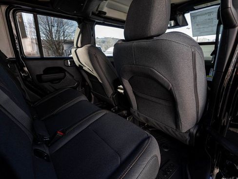 New 2026 Jeep Gladiator Sport AWD/4WD image 22