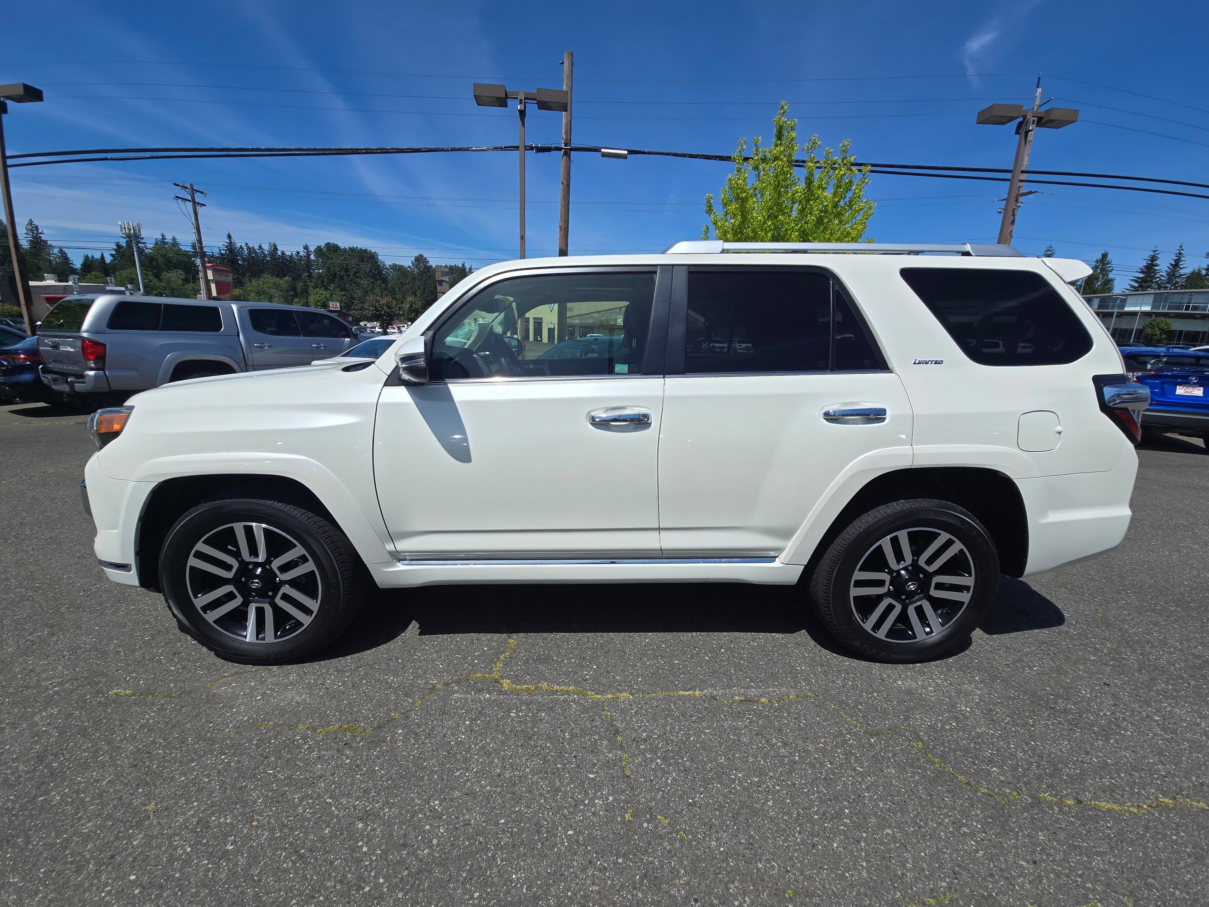 Used 2023 Toyota 4Runner Limited AWD/4WD image 6