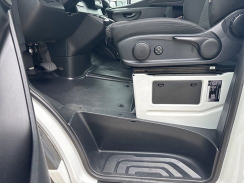 Used 2023 Mercedes-Benz Sprinter 144 Cargo image 39