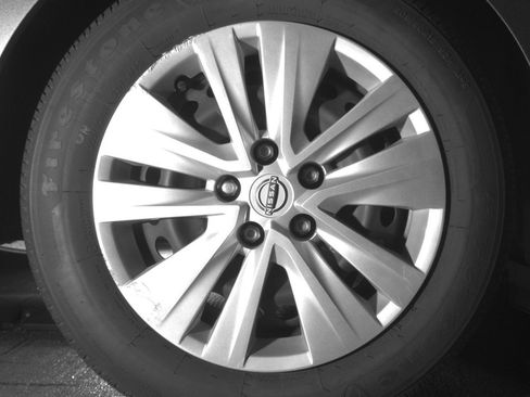 Used 2025 Nissan Sentra S image 15