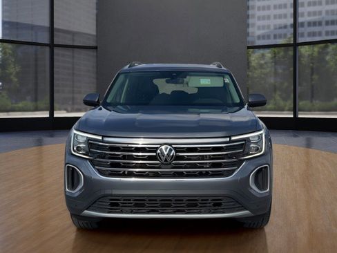 Used 2025 Volkswagen Atlas SE image 8