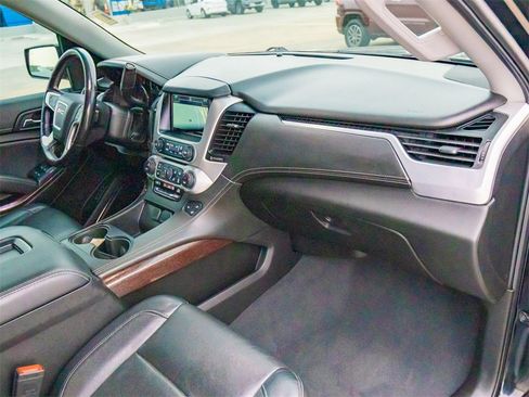 Used 2019 GMC Yukon SLT w/ HD Trailering Package image 15