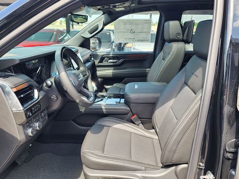New 2026 GMC Yukon Denali w/ Denali Reserve Package AWD/4WD image 15