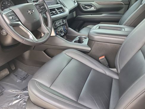 Used 2021 Chevrolet Tahoe Z71 w/ Luxury Package AWD/4WD image 11