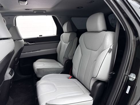 Used 2025 Hyundai Palisade SEL FWD image 32