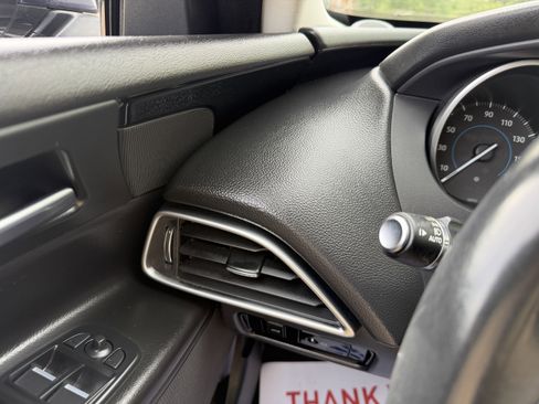 Used 2018 Jaguar XE RWD image 22