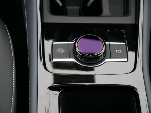 New 2026 Volkswagen Tiguan SEL R-Line image 9