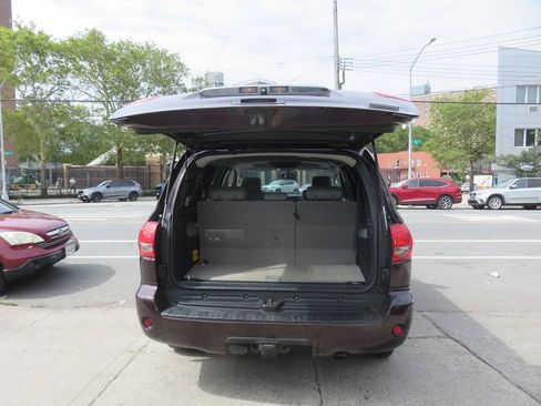 Used 2015 Toyota Sequoia Limited AWD/4WD image 28