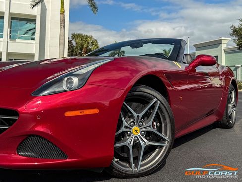 Used 2016 Ferrari California T image 10