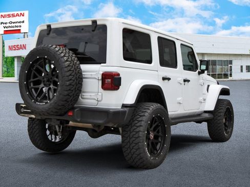 Used 2024 Jeep Wrangler Unlimited Sahara AWD/4WD image 4